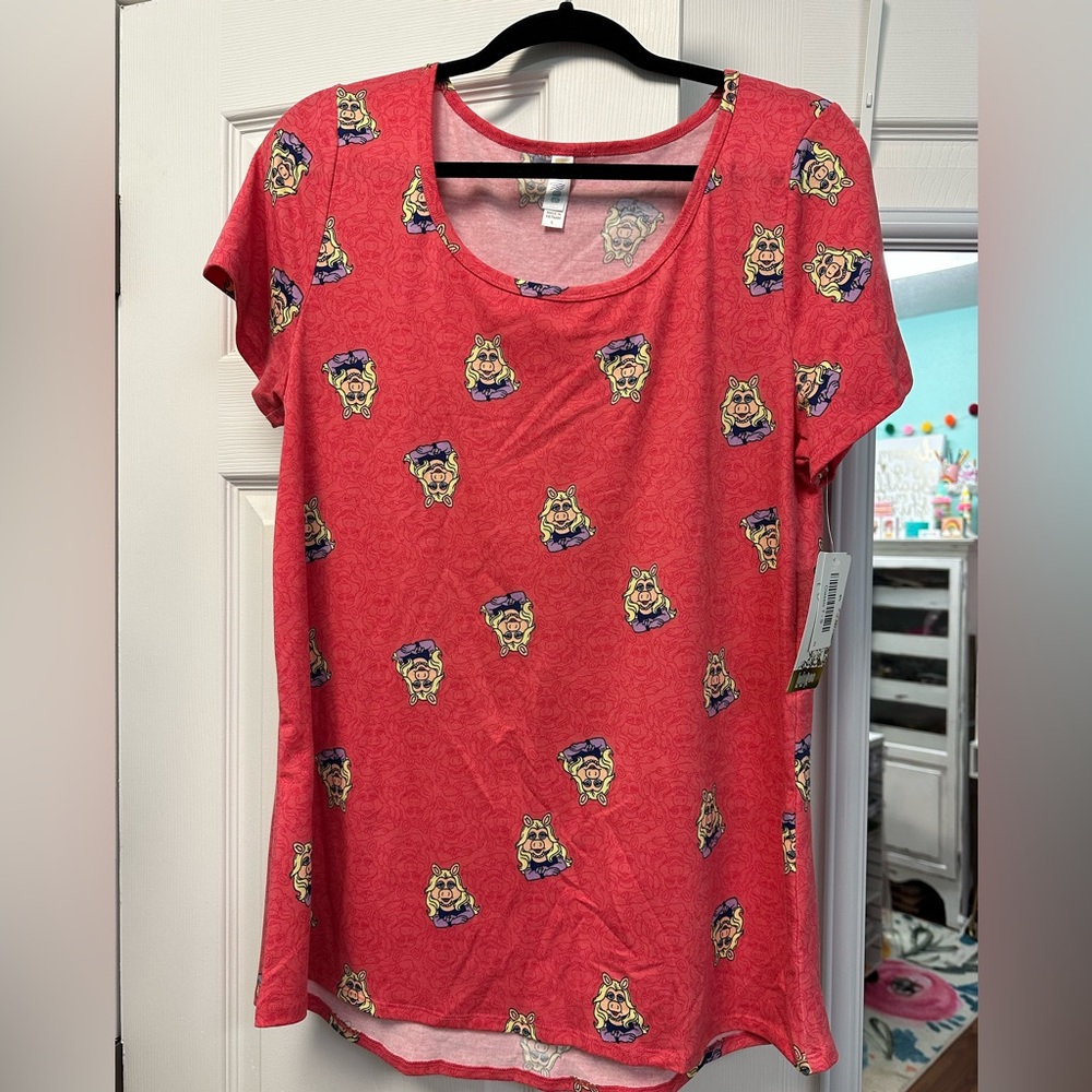 Lularoe Disney Classic T Miss Piggy - Small